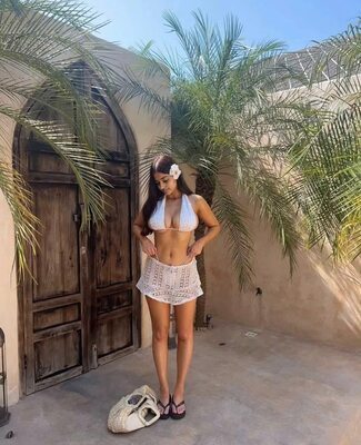 Изображение помечено: Skinny, Arya - fancifularya, Bikini, Brunette, Busty, Feet, Indian, Legs, Cute, Tummy