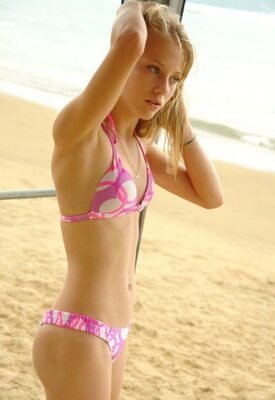Изображение помечено: Skinny, Beach, Bikini, Blonde, Cute, Tummy