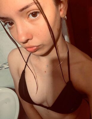 Изображение помечено: Skinny, Bikini, Brunette, Eyes, What is her name, Cute