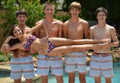 Picture tagged with: Skinny, Bikini, Brunette, Legs, Sexy Wallpaper, Smiling, Cute, Pool, Tummy