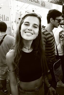 Изображение помечено: Skinny, Black and White, Brunette, Caterina, Italian, Piercing, Cute, Safe for work, Smiling, Tummy