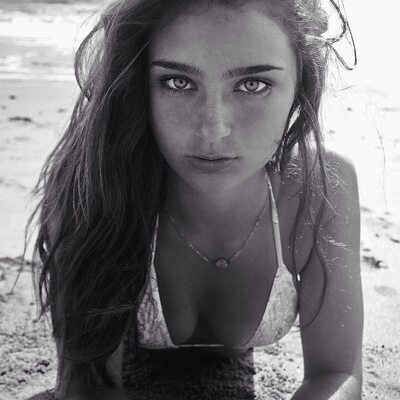Изображение помечено: Skinny, Bikini, Black and White, Brunette, Canadian, Eyes, Sophi Knight, Cute