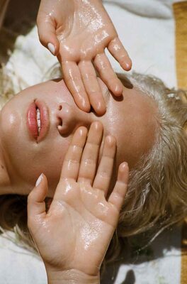Изображение помечено: Skinny, American, Blonde, Delilah Summer Parillo, Henrik Purienne, Cute, Face, Oiled, Safe for work