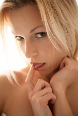 Изображение помечено: Skinny, Blonde, Gwyneth, Gwyneth A, MET Art, Cute, Czech, Eyes, Small Tits, Tongue