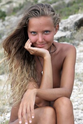 Изображение помечено: Skinny, Blonde, Katya Clover - Mango A, MET Art, Sithonia, Cute, Nature, Russian