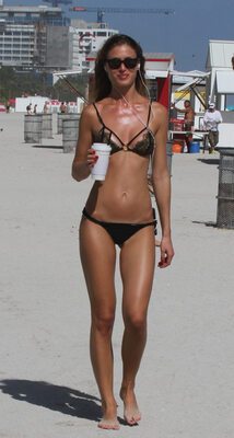 Изображение помечено: Skinny, Blonde, Olga Kent, Beach, Bikini, Cute, Legs, Moldovan, Tummy