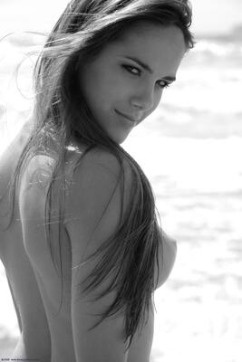 Изображение помечено: Skinny, Brazilian, Brunette, Roberta Murgo, Boobs, Cute