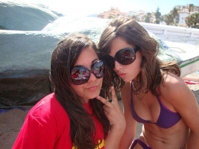 Изображение помечено: Skinny, Beach, Bikini, Brunette, Caterina, Sexy Wallpaper, 2 girls, Tummy