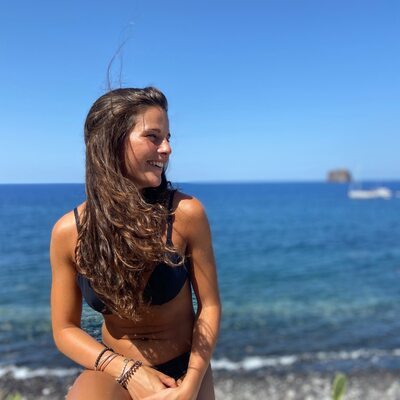 Изображение помечено: Skinny, Bikini, Brunette, Caterina, Italian, Piercing, Cute, Safe for work, Smiling, Tummy