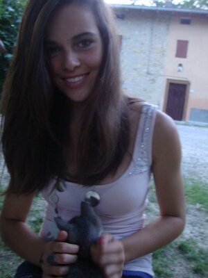 Изображение помечено: Skinny, Brunette, Caterina, Eyes, Italian, Smiling, Cute, Safe for work