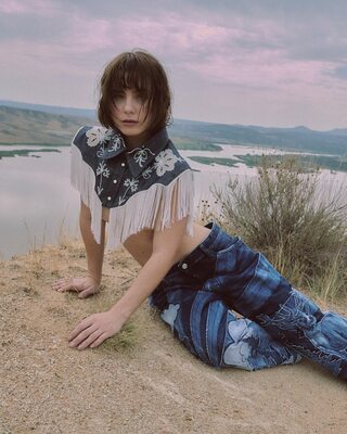 Изображение помечено: Skinny, Brunette, Clara Galle, Nature, Spanish, Celebrity - Star, Cute