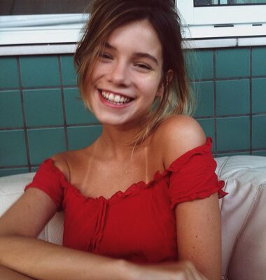 Изображение помечено: Skinny, Brunette, Clarissa Müller, Brazilian, Cute, Smiling