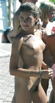 Изображение помечено: Skinny, Brunette, Cute, Small Tits, Tummy