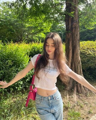 Изображение помечено: Skinny, Brunette, Dasha Taran, Cute, Nature, Piercing, Russian, Safe for work, Tummy