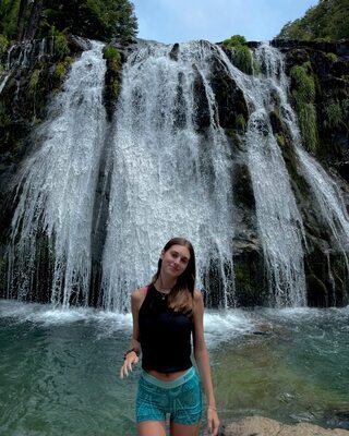 Изображение помечено: Skinny, Brunette, Delfina Suarez Luco, Argentinean, Cute, Nature, Smiling, Waterfall