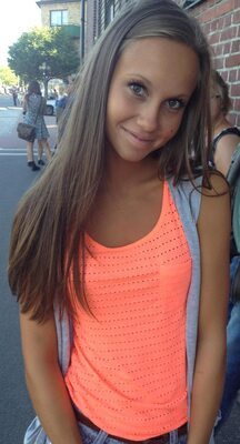 Изображение помечено: Skinny, Brunette, Eyes, Smiling, Cute