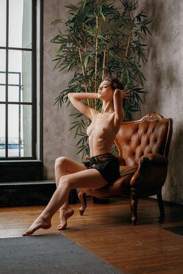Изображение помечено: Skinny, Brunette, Feet, Igor Kuprianow, Irina Telicheva - Ирина Теличева, Legs, Russian, Art, Cute, Small Tits, Tummy