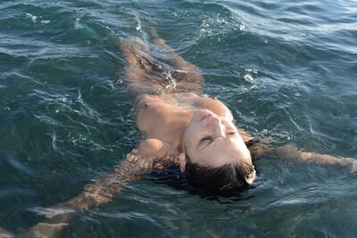 Изображение помечено: Skinny, Brunette, Foncara, Foxy Di - Nensi B - Medina U, MET Art, Mikhail Paramonov - Paromov, Nature, Russian, Sexy Wallpaper, Cute, Small Tits