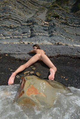 Изображение помечено: Skinny, Brunette, Foxy Di - Nensi B - Medina U, MET Art, Mikhail Paramonov - Paromov, Nature, Nyuso, Russian, Cute