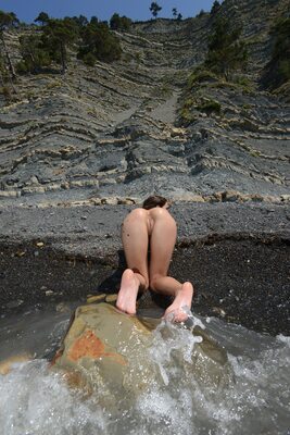 Изображение помечено: Skinny, Brunette, Foxy Di - Nensi B - Medina U, MET Art, Mikhail Paramonov - Paromov, Nature, Nyuso, Russian