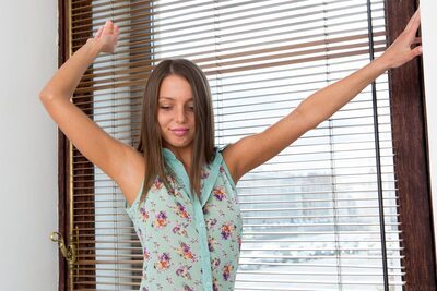 Изображение помечено: Skinny, Brunette, Foxy Di - Nensi B - Medina U, MET Art, Russian, Rylsky, Sexy Wallpaper, Studna, Cute