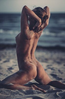 Изображение помечено: Skinny, Brunette, Marisa Papen, Ass - Butt, Beach, Belgian, Cute, Legs, Small Tits