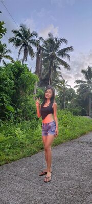 Изображение помечено: Skinny, Brunette, Shein28, Cute, Filipina, Legs, Nature, Smiling, Tummy