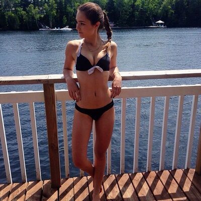 Изображение помечено: Skinny, Bikini, Brunette, Canadian, Legs, Sophi Knight, Braid, Cute, Tummy