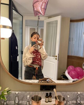 Изображение помечено: Skinny, Brunette, Thylane Blondeau, Celebrity - Star, Cute, French, Safe for work, Selfie