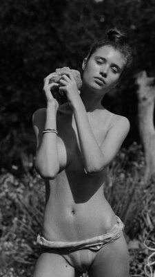 Изображение помечено: Skinny, Brunette, Russian, Victoria Kosenkova, Cute, Monokini, Tummy, Wet