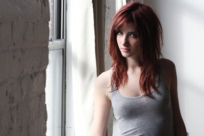 Изображение помечено: Skinny, Redhead, Susan Coffey, Cute, Eyes, Sexy Wallpaper